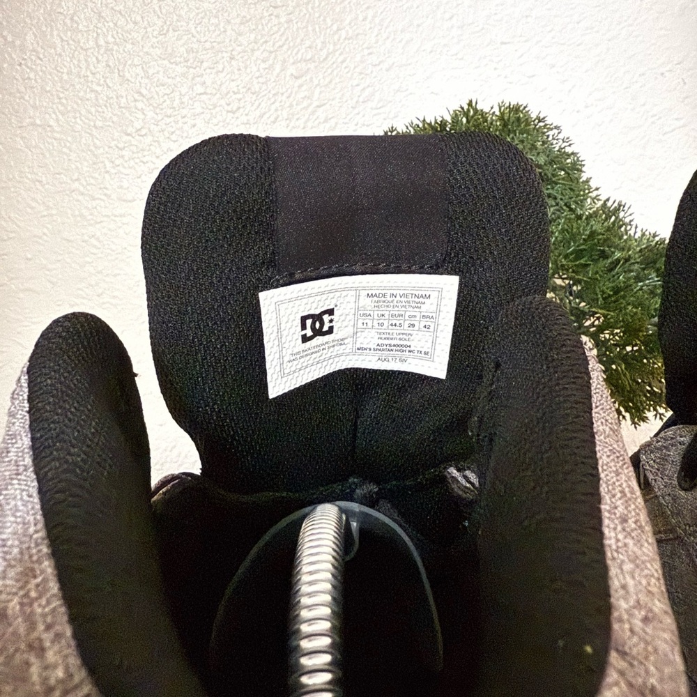 DC Men's Black and Gray High-Top Sneakers - Picture 5 of 7